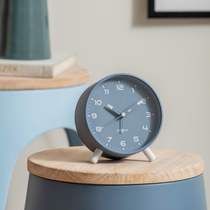 Alarm Clock Orgullo i flere farver, lydløs - Karlsson